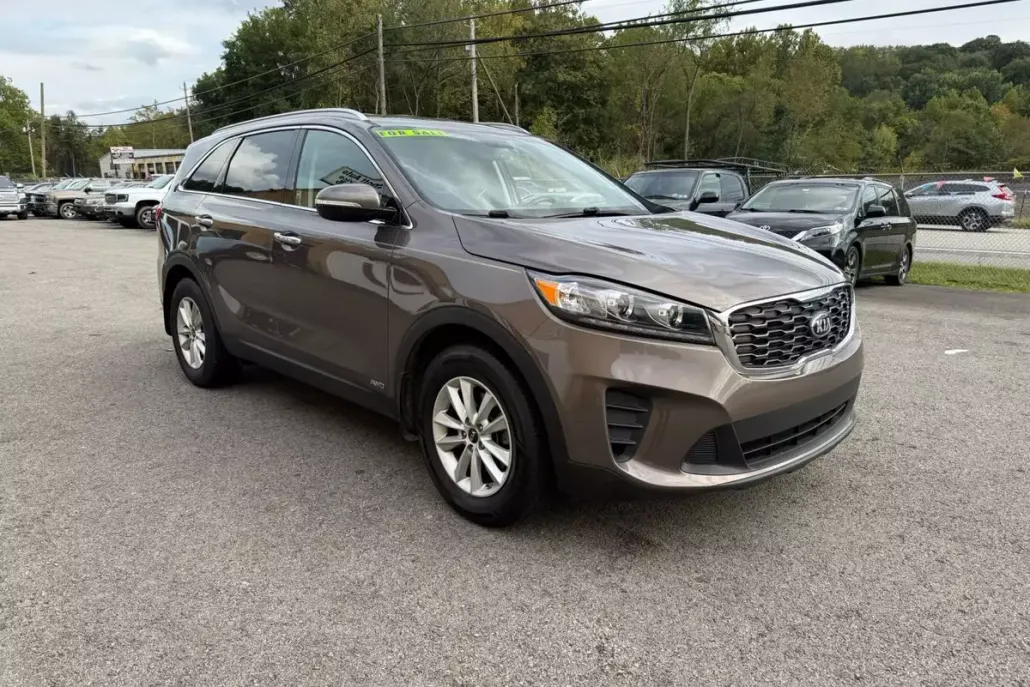 2019 Kia Sorento LX photo 1