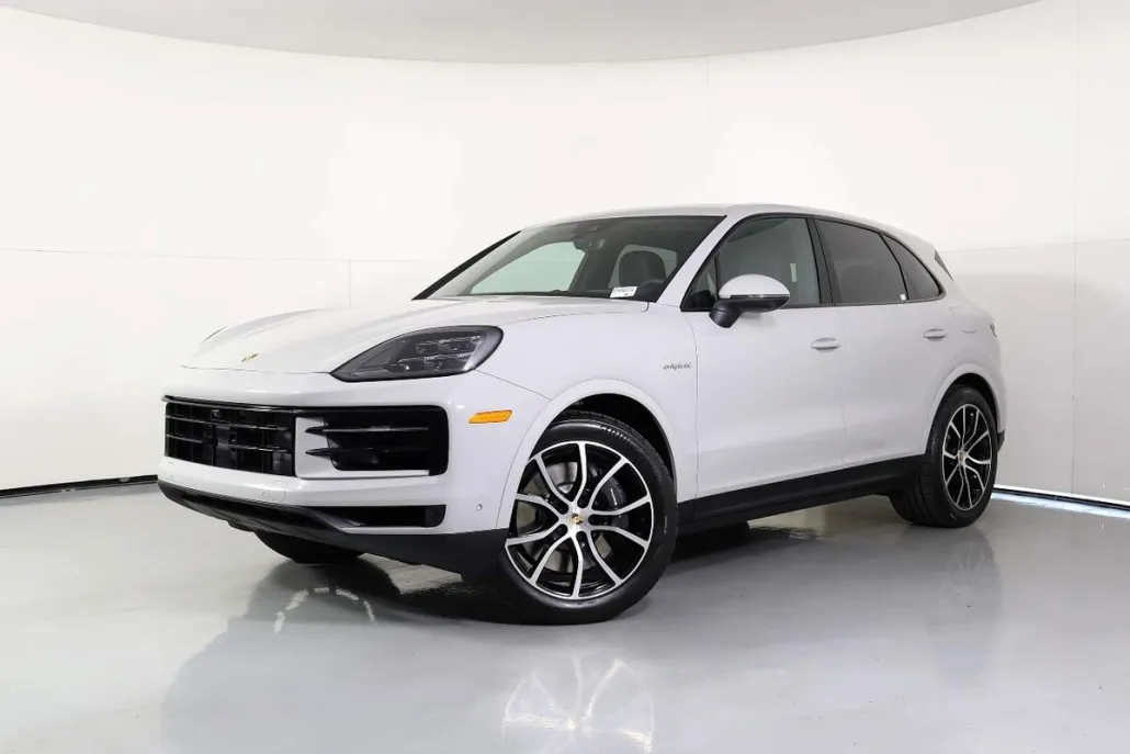 2025 Porsche Cayenne E-Hybrid photo 1