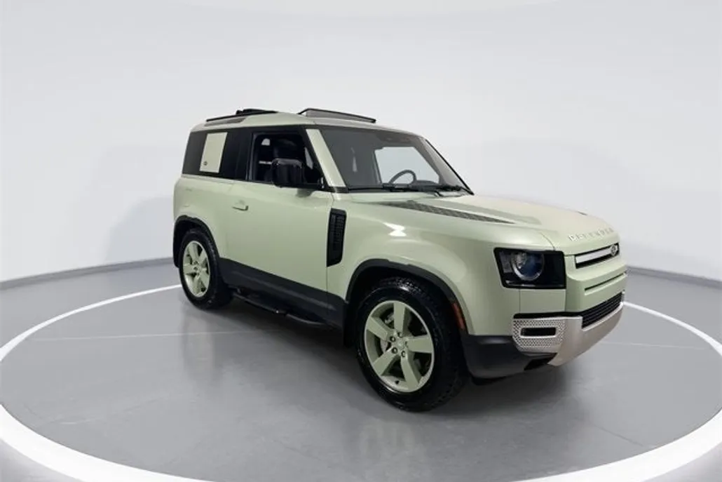 2023 Land Rover Defender photo 1