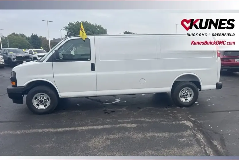 2025 Gmc Savana Cargo 2500 photo 1