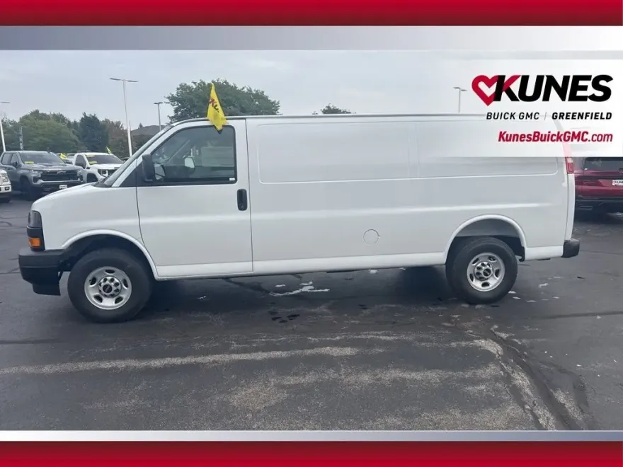 2025 Gmc Savana Cargo 2500 photo 1