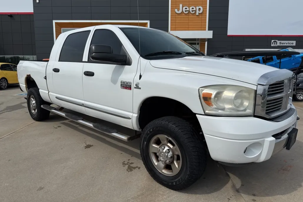 2009 Dodge Ram Laramie photo 1