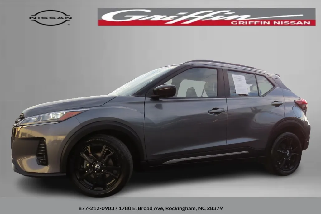 2021 Nissan Kicks SR photo 1