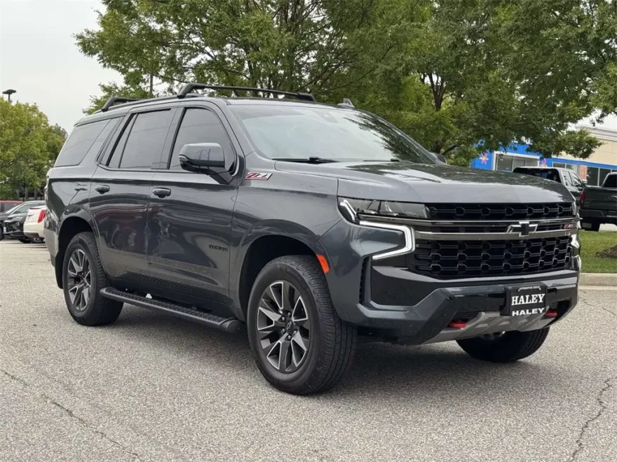 2021 Chevrolet Tahoe Z71 photo 1
