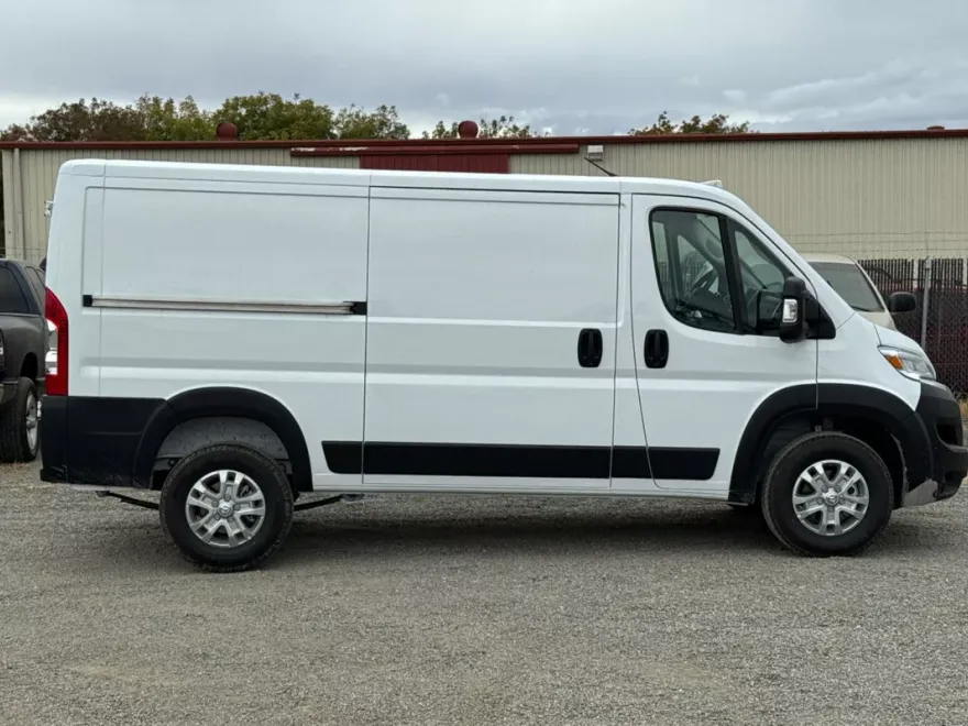 2026 Ram ProMaster 1500 SLT Cargo Van photo 1