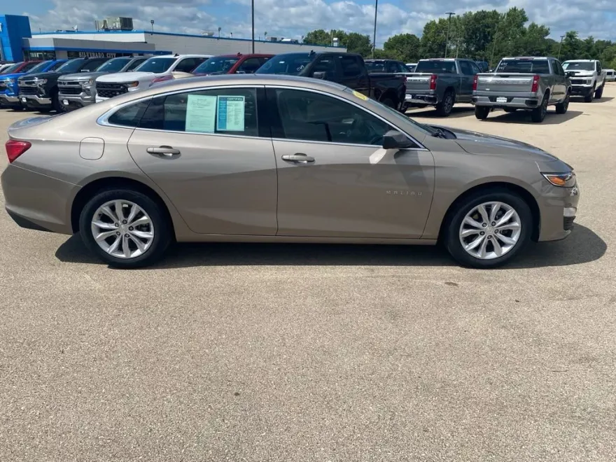 2024 Chevrolet Malibu 1LT photo 1