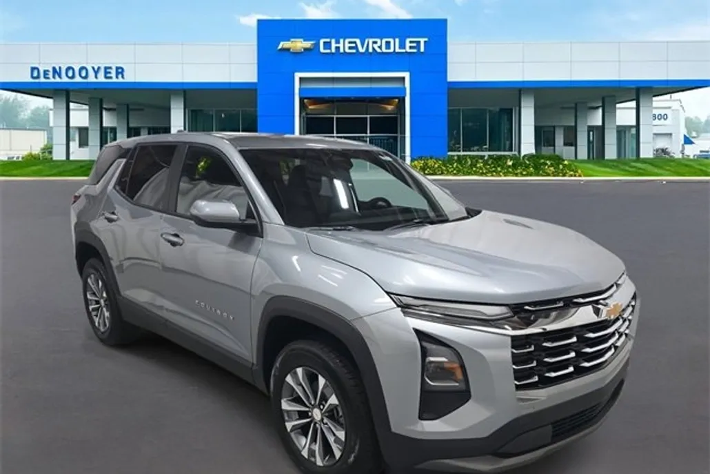 2026 Chevrolet Equinox LT photo 1