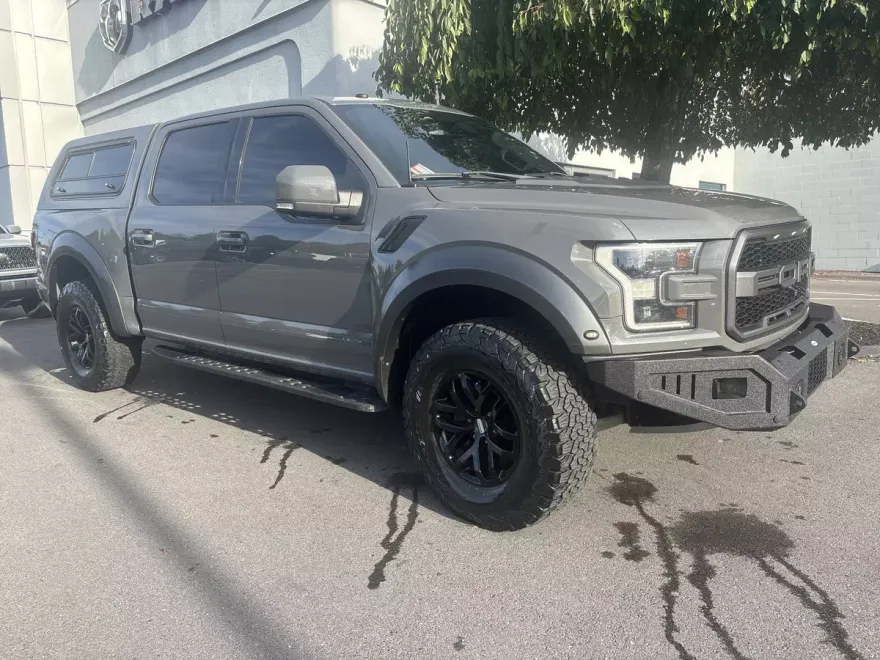 2018 Ford F-150 Raptor photo 1