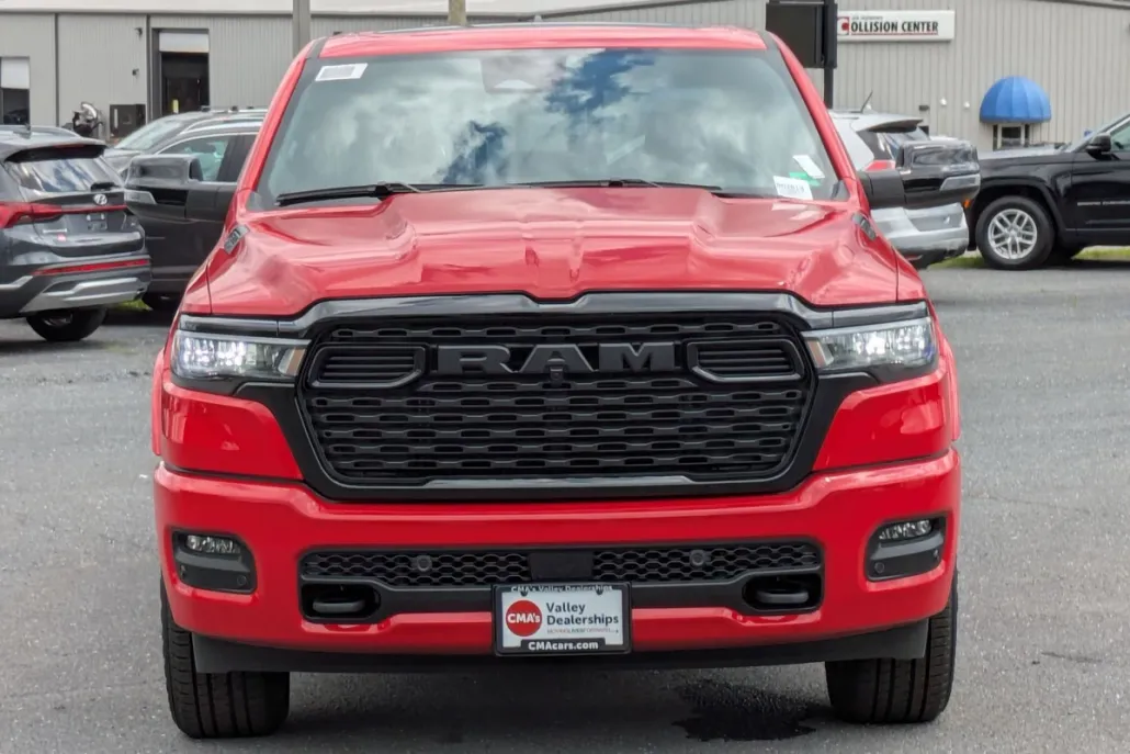 2025 Ram 1500 Big Horn photo 1