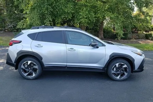 2024 Subaru Crosstrek Limited photo 2