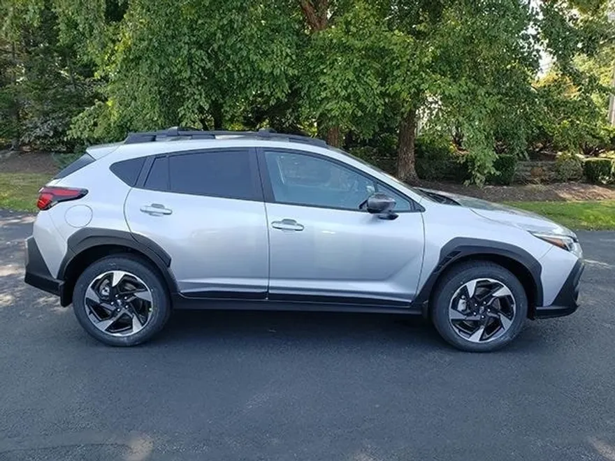 2024 Subaru Crosstrek Limited photo 2