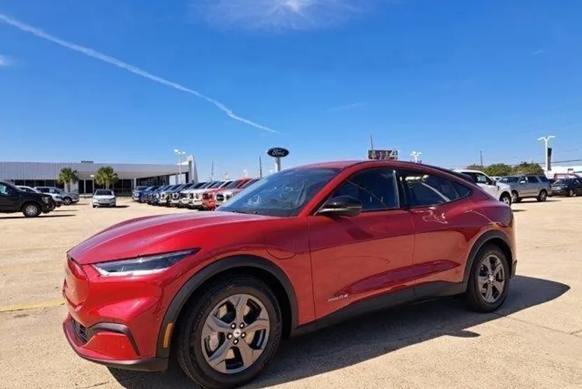 2023 Ford Mustang Mach-E Select photo 1