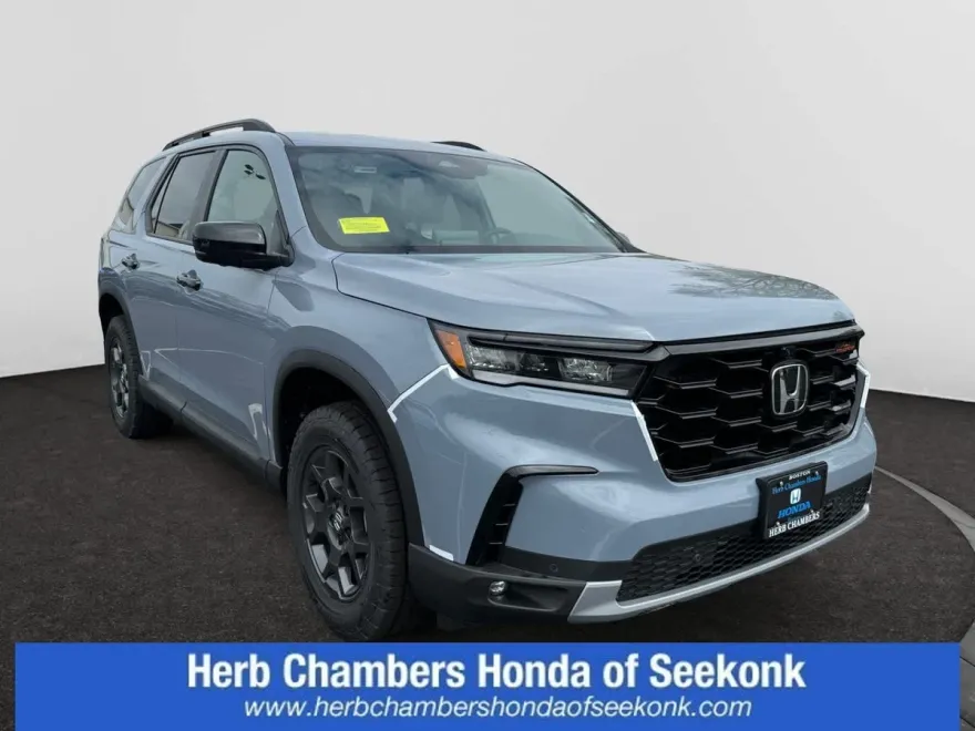 2025 Honda Pilot TrailSport photo 1
