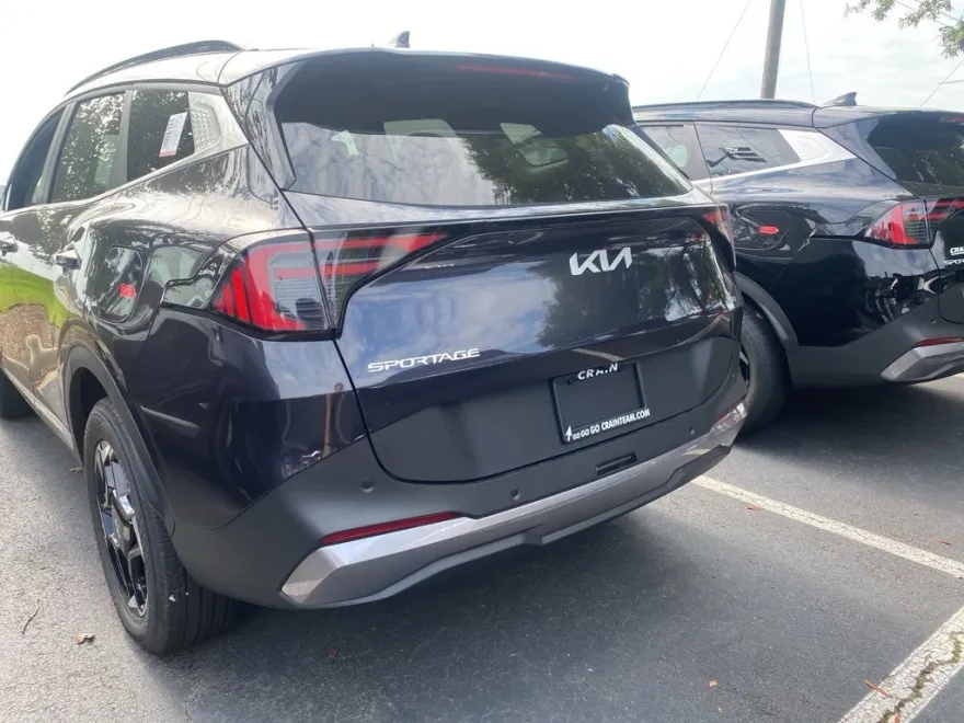2026 Kia Sportage EX photo 1