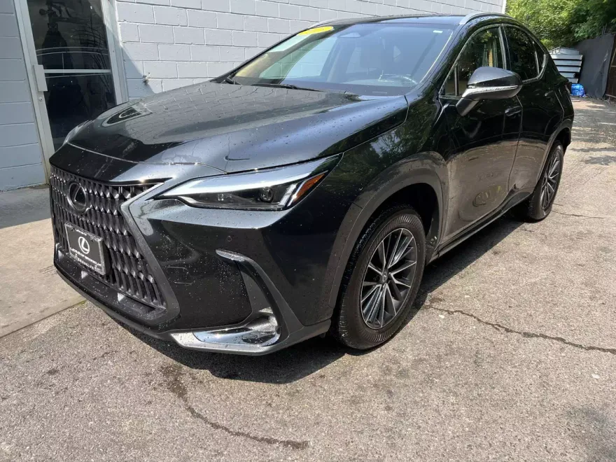 2025 Lexus NX 350 photo 1