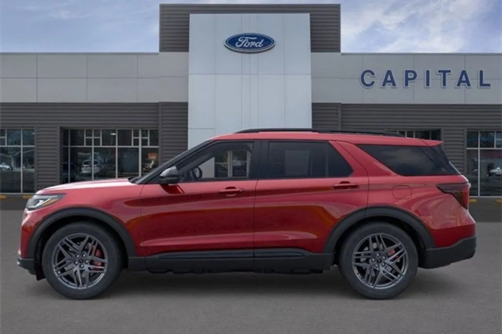 2025 Ford Explorer ST photo 1