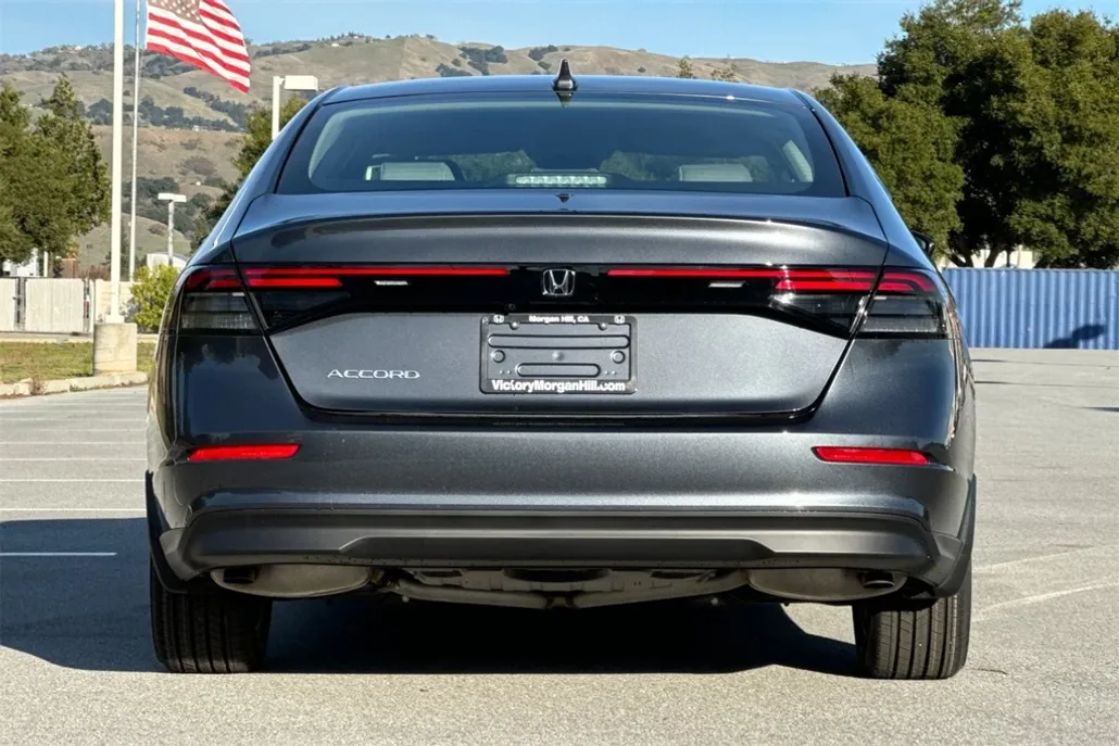 2025 Honda Accord LX photo 1