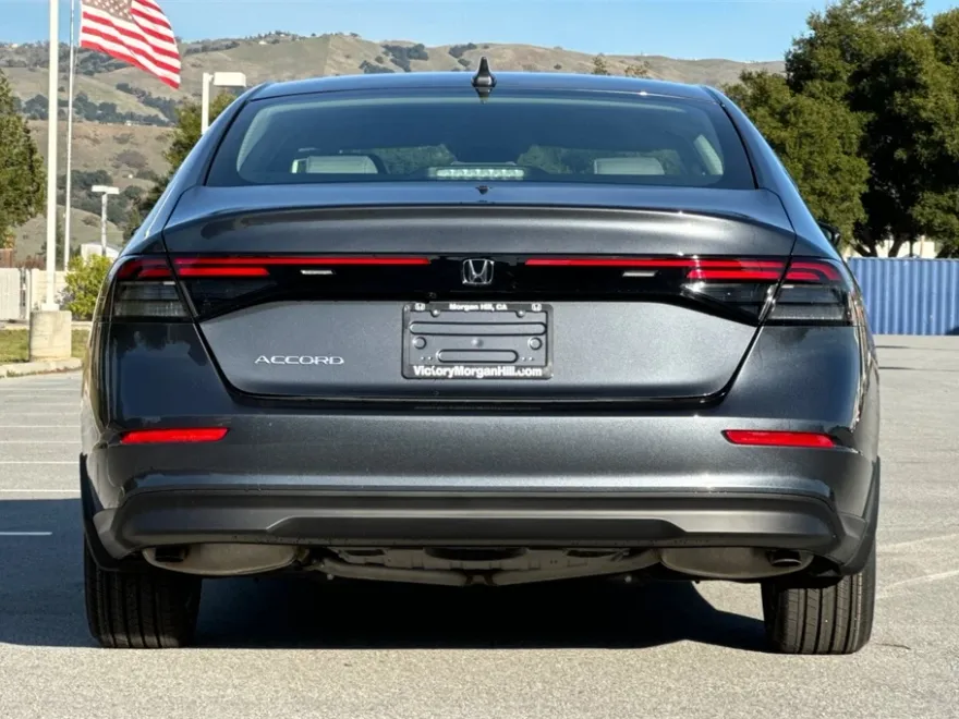 2025 Honda Accord LX photo 1