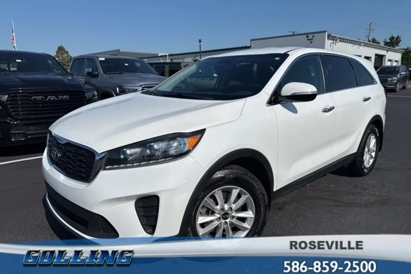 2019 Kia Sorento LX photo 1