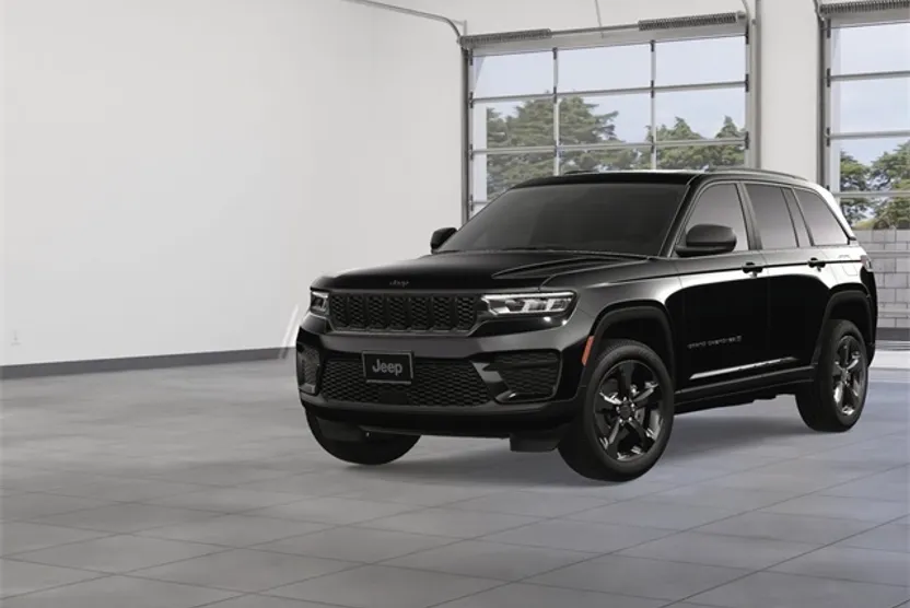 2025 Jeep Grand Cherokee Laredo Altitude photo 1