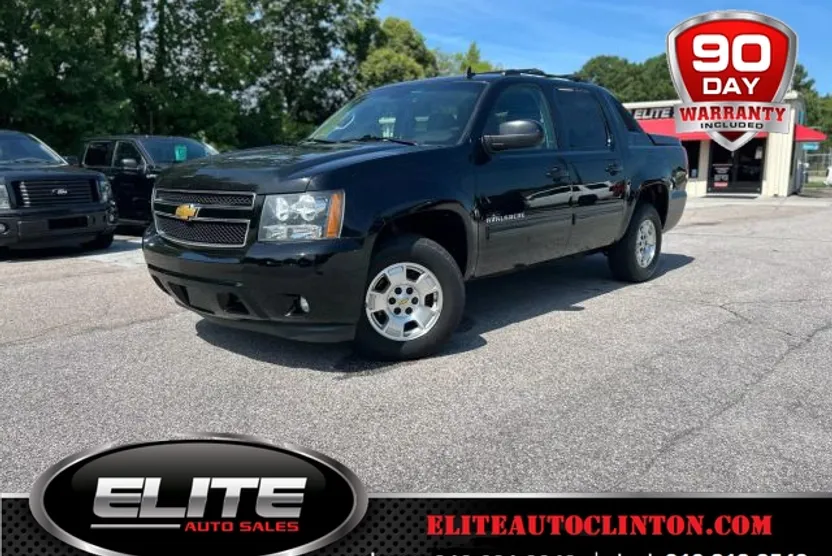 2013 Chevrolet Avalanche LT photo 1