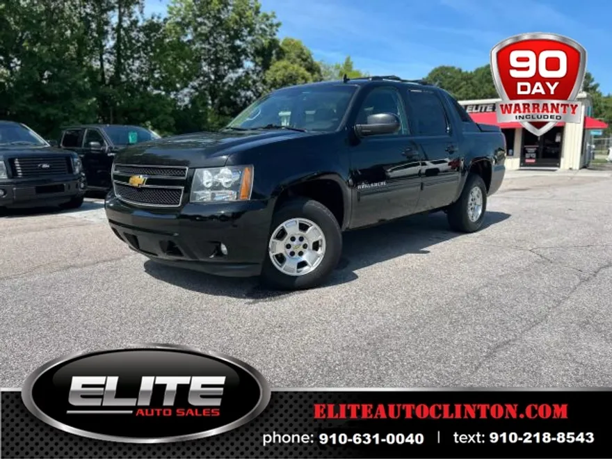 2013 Chevrolet Avalanche LT photo 1