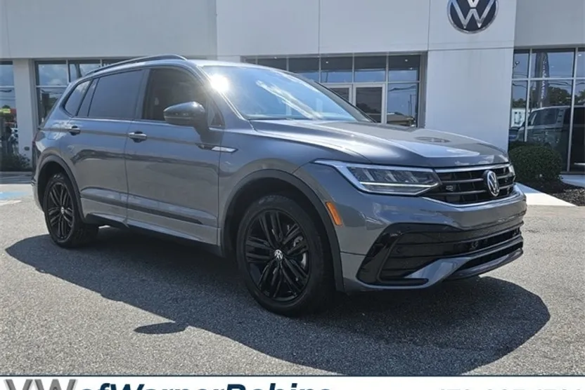 2022 Volkswagen Tiguan SE R-Line Black photo 1