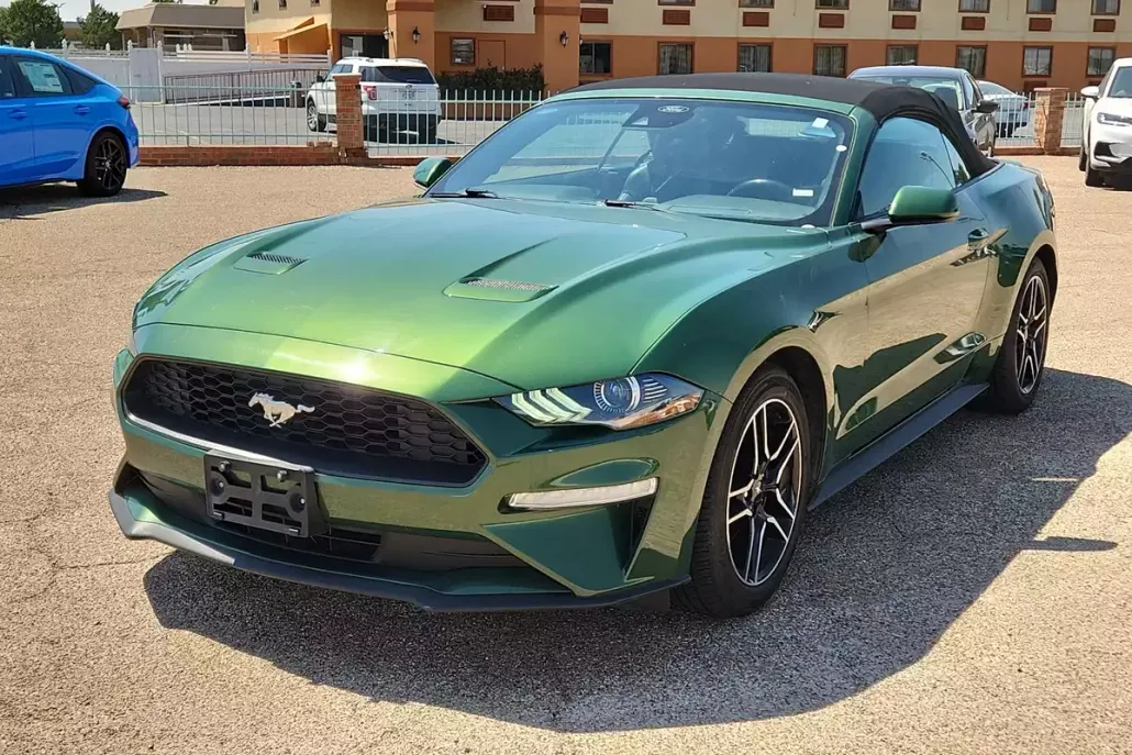 2023 Ford Mustang Convertible photo 1
