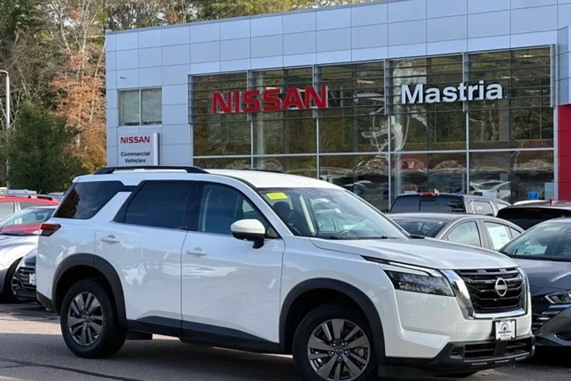 2025 Nissan Pathfinder SV photo 1