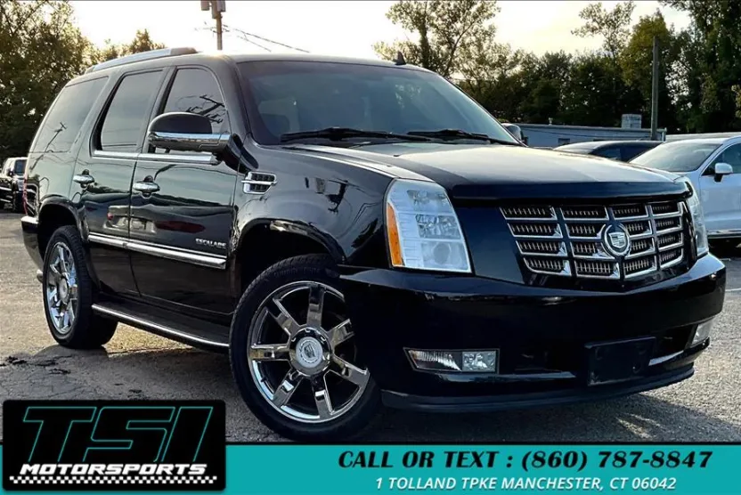 2010 Cadillac Escalade Luxury photo 1