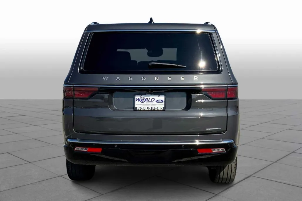 2024 Jeep Wagoneer Series II photo 1
