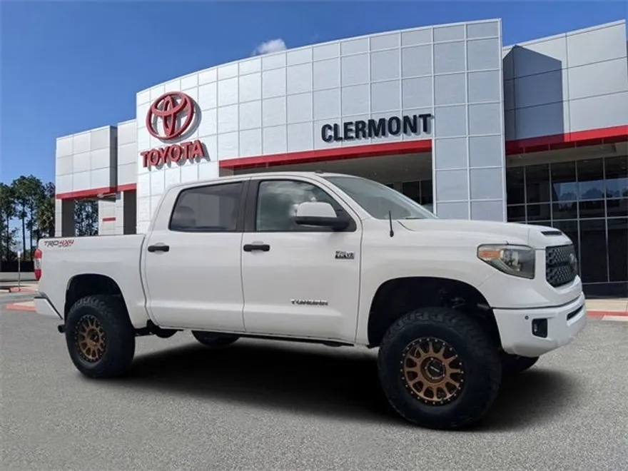 2018 Toyota Tundra SR5 photo 1