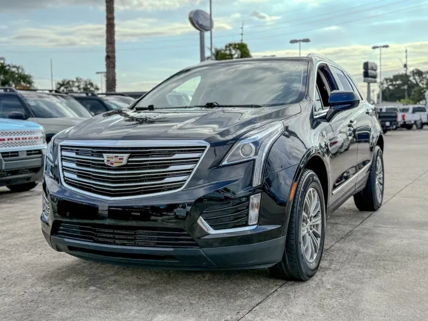 2019 Cadillac XT5 Luxury photo 1