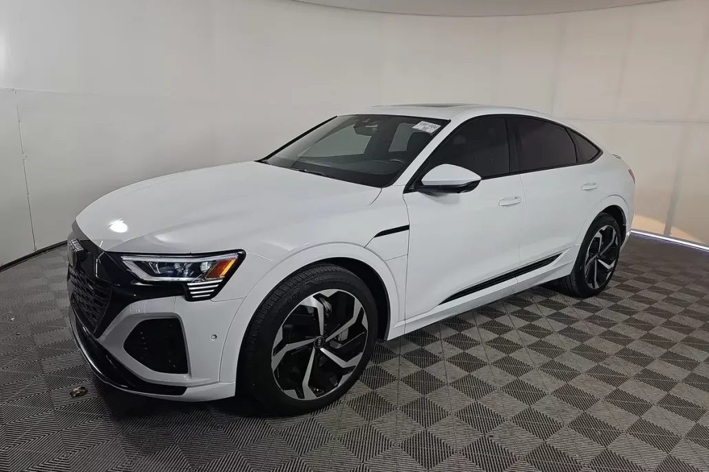2024 Audi Q8 E-tron Premium Plus line photo 1