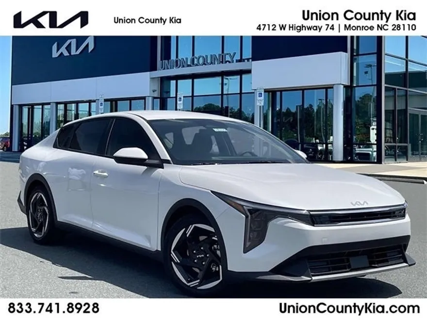2025 Kia K4 EX photo 1