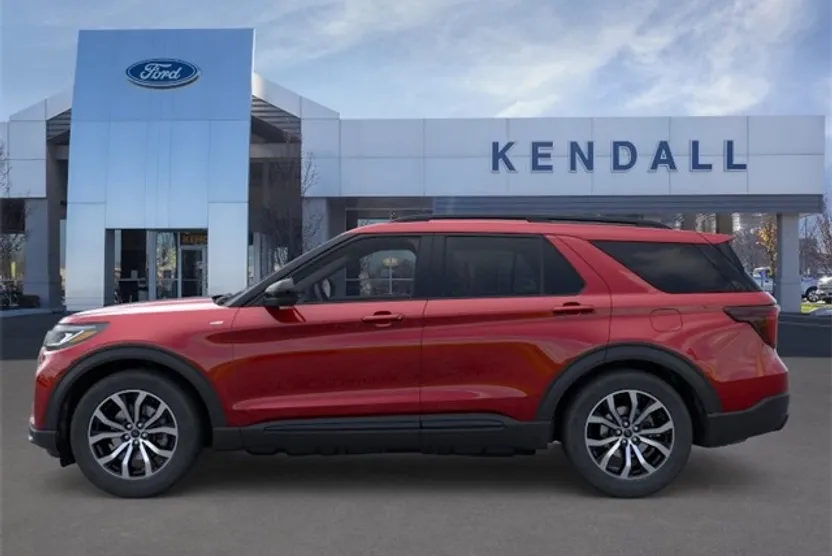 2025 Ford Explorer ST-Line photo 1