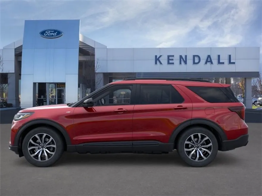 2025 Ford Explorer ST-Line photo 1