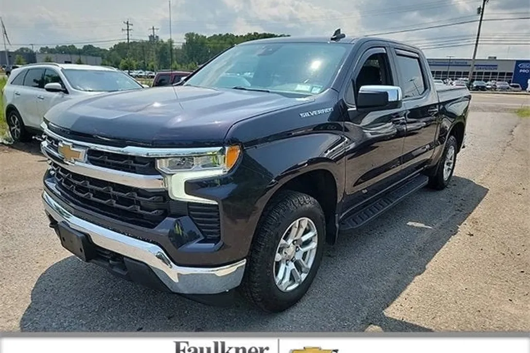 2022 Chevrolet Silverado 1500 LT photo 1