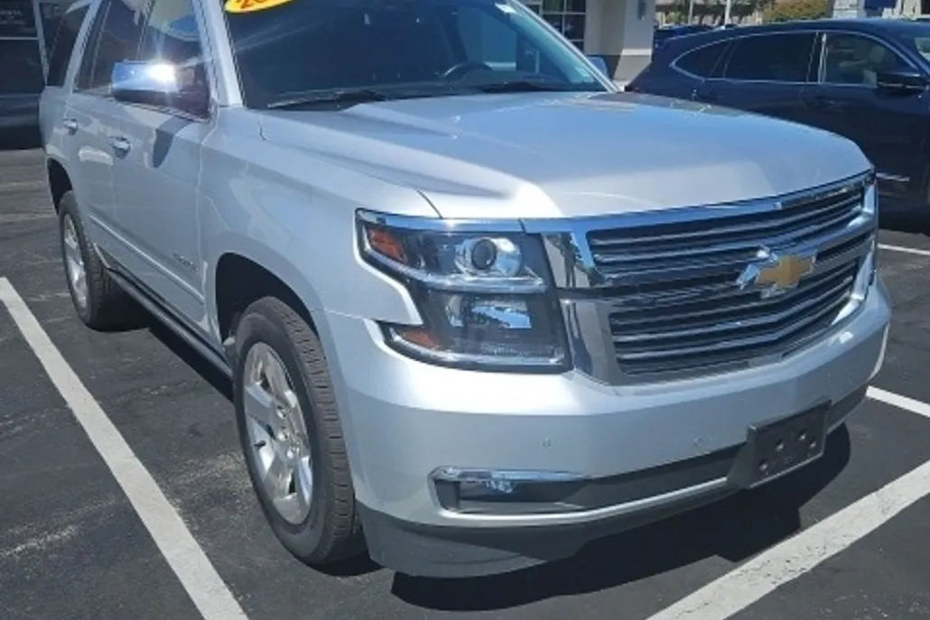 2020 Chevrolet Tahoe Premier photo 1