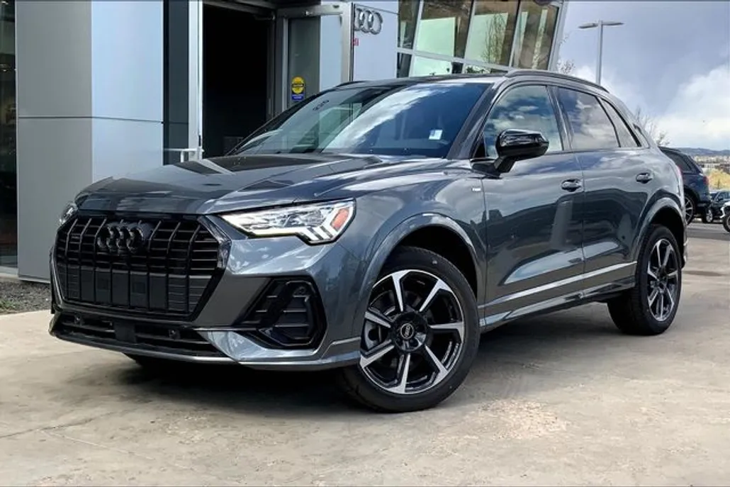 2025 Audi Q3 S line Premium Plus photo 1
