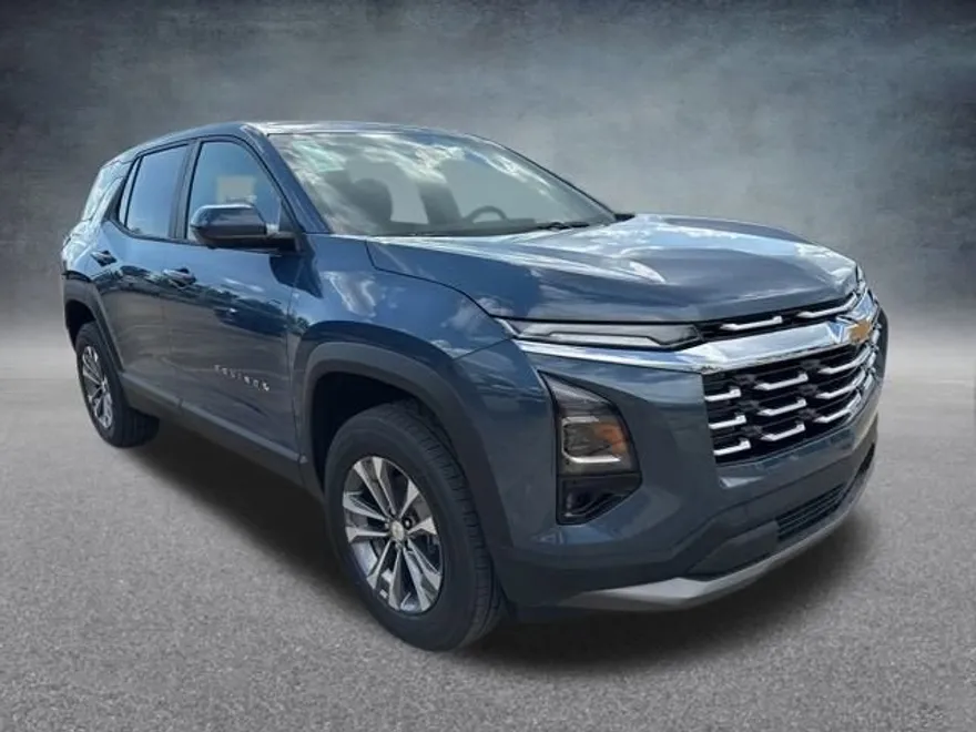 2026 Chevrolet Equinox LT photo 1