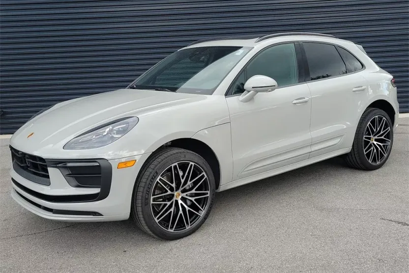 2025 Porsche Macan Base photo 1