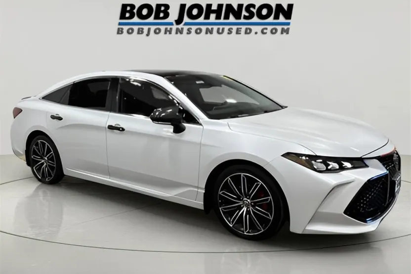 2019 Toyota Avalon XSE photo 1