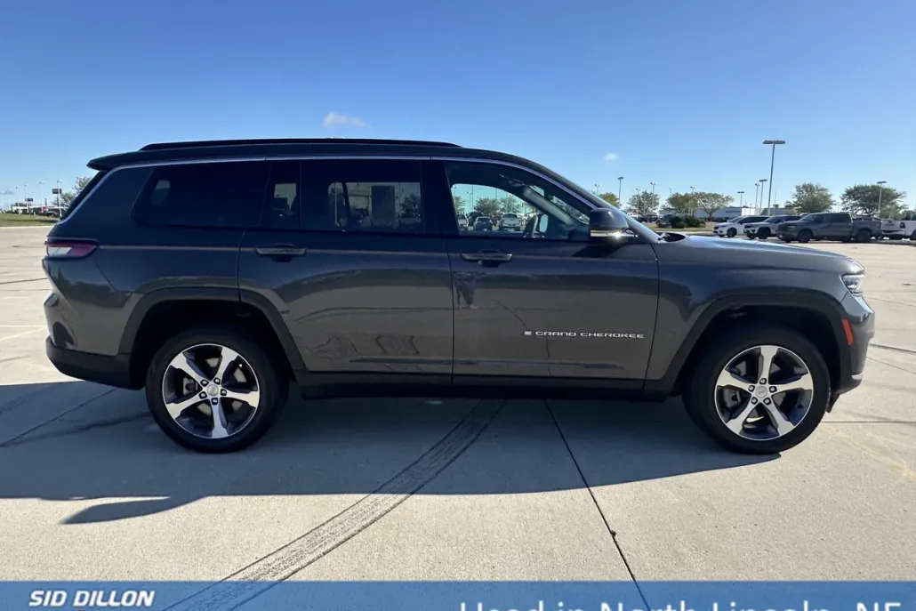 2024 Jeep Grand Cherokee Limited photo 1