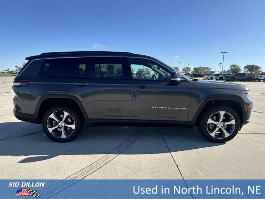 2024 Jeep Grand Cherokee Limited photo 1
