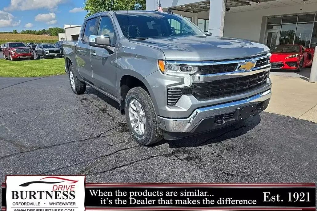2026 Chevrolet Silverado 1500 LT photo 1
