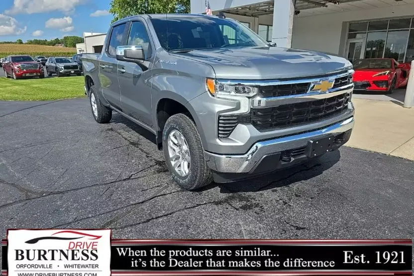 2026 Chevrolet Silverado 1500 LT photo 1