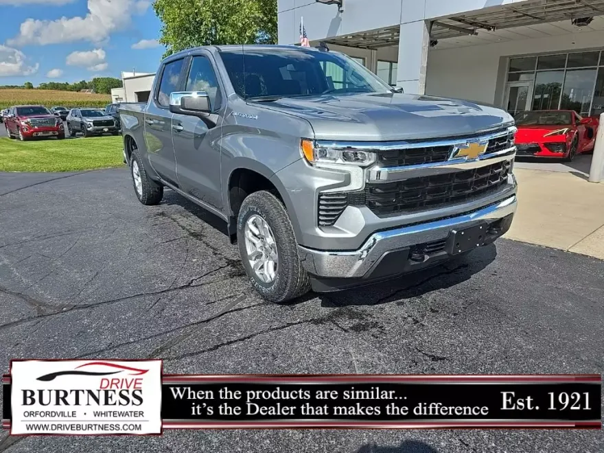 2026 Chevrolet Silverado 1500 LT photo 1
