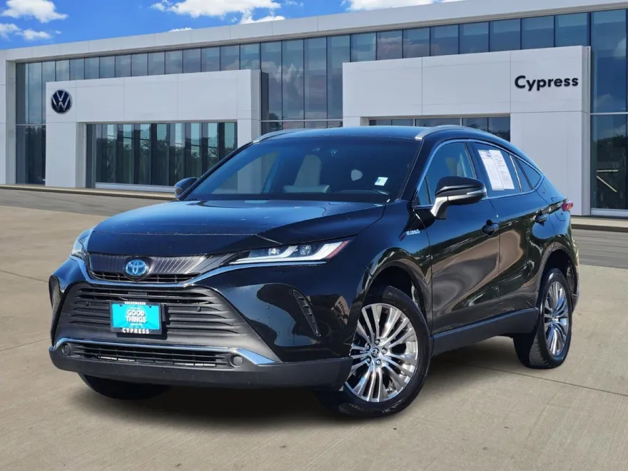 2021 Toyota Venza XLE photo 1