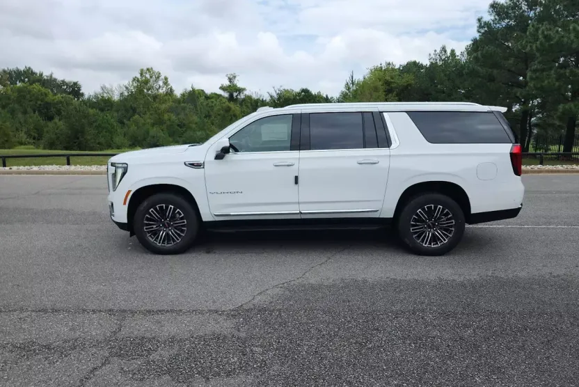 2026 Gmc Yukon XL photo 1